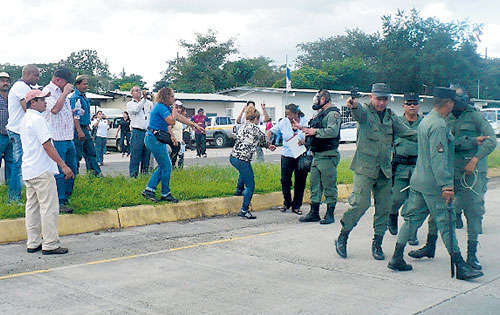 <p>Orden. Los manifestantes fueron desalojados.</p>