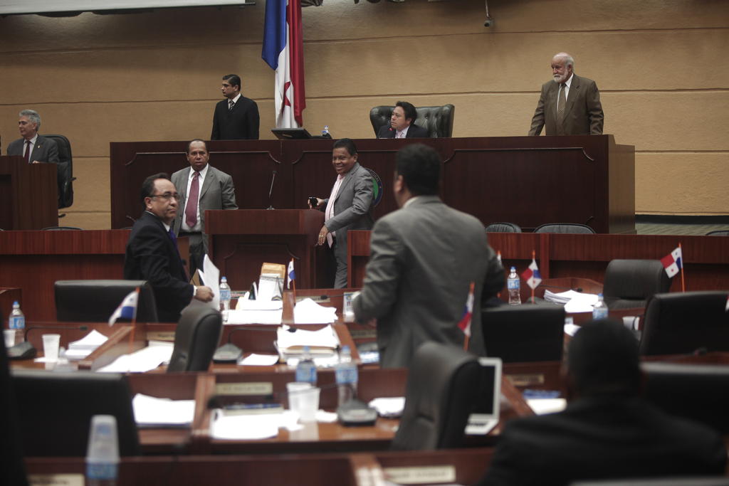 Los diputados opositores han dilatado el debate presentando anteproyectos de ley. Foto/Noriel Gutiérrez<br>
