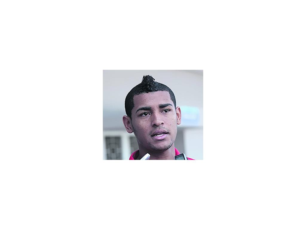 El volante de marca del Chepo FC fue una de las variantes acertadas que mostró el técnico panameño, Julio César Dely Valdés, para el duelo de ayer ante la Selección de Honduras. Aníbal Godoy luchó cada pelota que vio cerca y fue el organizador con que co
