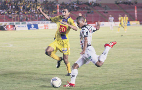 <p>Final. Tauro y Chorrillo disputarán una final este domingo.</p>
