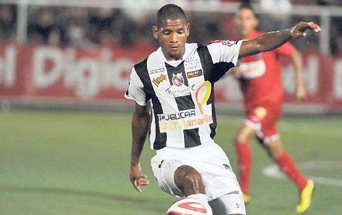 <p></p><p>Determinante. Temi fue el encargado de abrir la cuenta.</p>