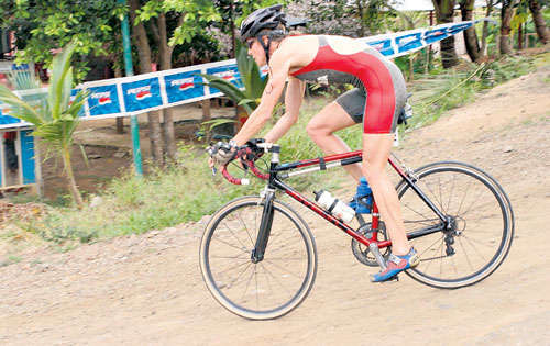 <p>Ciclismo. Los deportistas arriesgan sus vidas en las calles.</p>