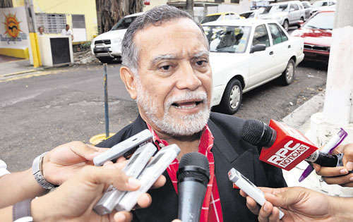<p>Lisímaco López</p>