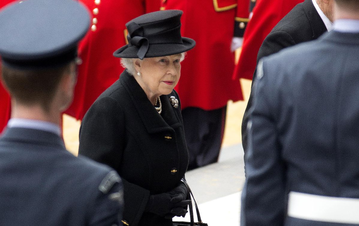 Momentos en que trasladaban el cuepor de Margaret Tacher. Foto/AP