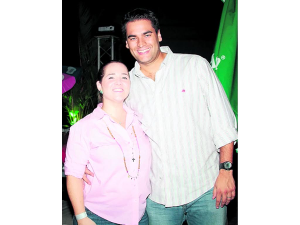 7. Natalia de Saenz y Juan Carlos Saenz.