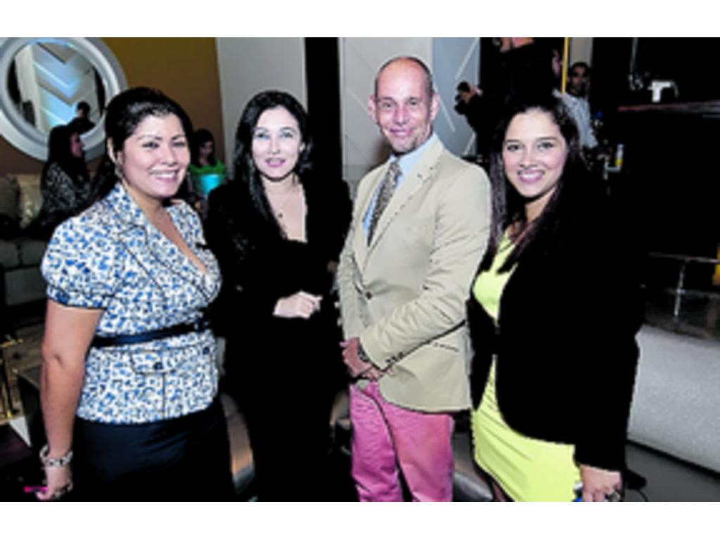2. Xiomara Tejada, Catherine Wall, Ricardo Morales y Meilyn Velásquez.