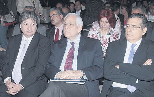 <p>Acto. Políticos acudieron a lanzamiento de PLAGEL. </p>