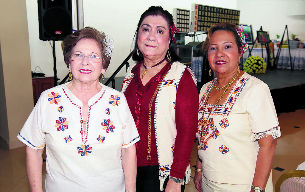 Sara Segovia, Ema de Alvarado e Inés de Randino.()