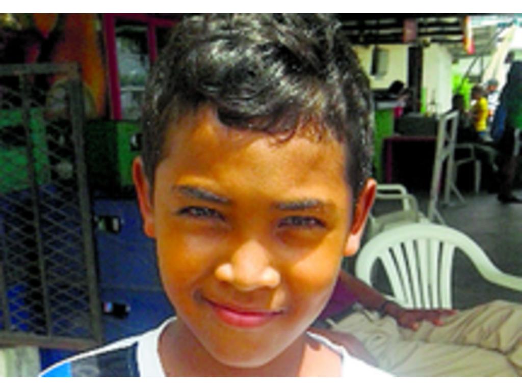 Este pequeño hizo temblar a su adversario cada vez que soltaba un fuerte bombazo, dándole la victoria a su equipo.(Anayansi Gamez)