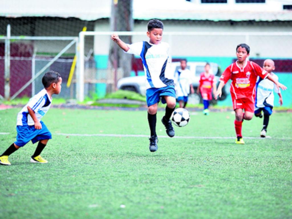 Su gran control en el balón le dio ventajas al equipo.(Anayansi Gamez)
