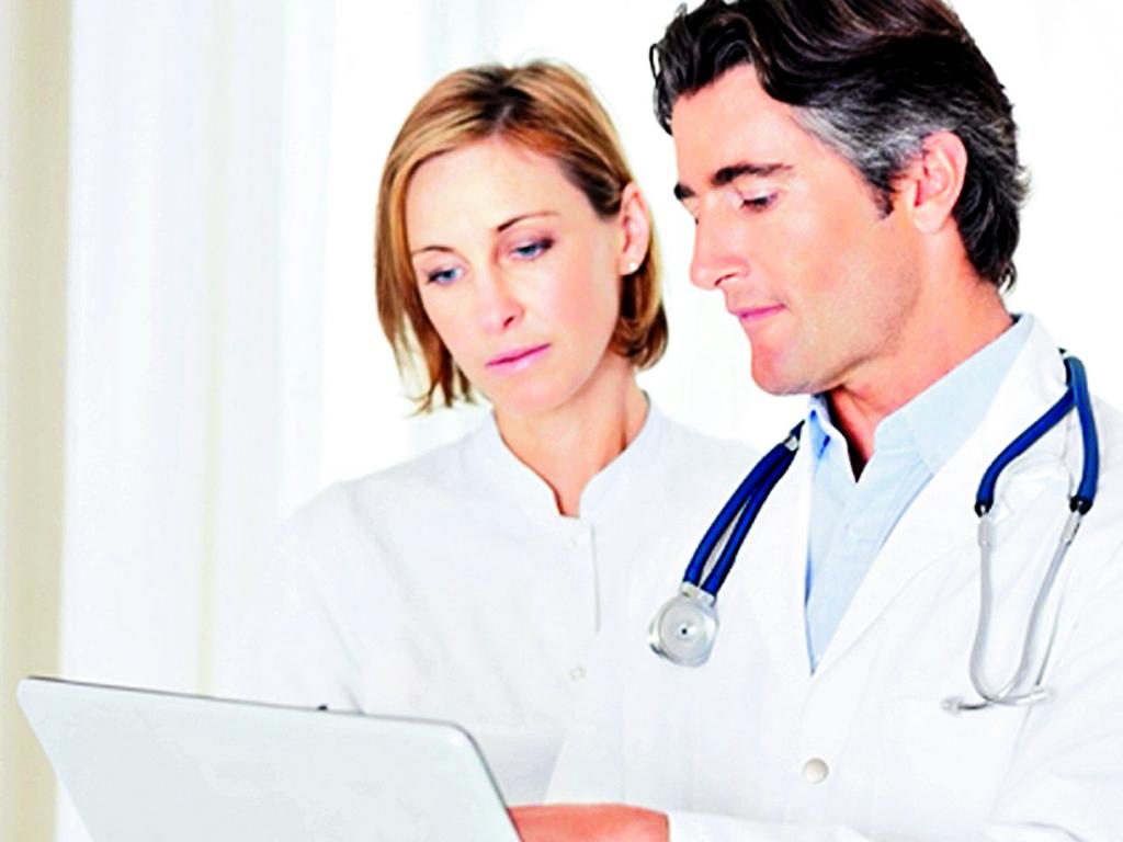 Privilegio. El médico y radiólogo se ayudarán entre sí.()
