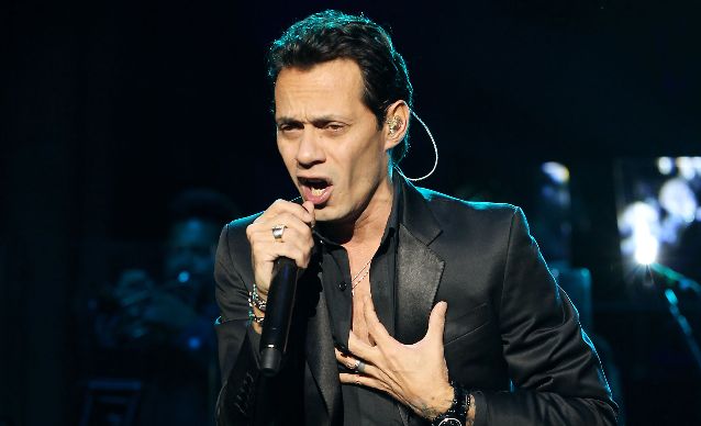Marc Anthony en los Super Bowl. Foto/AP<br>