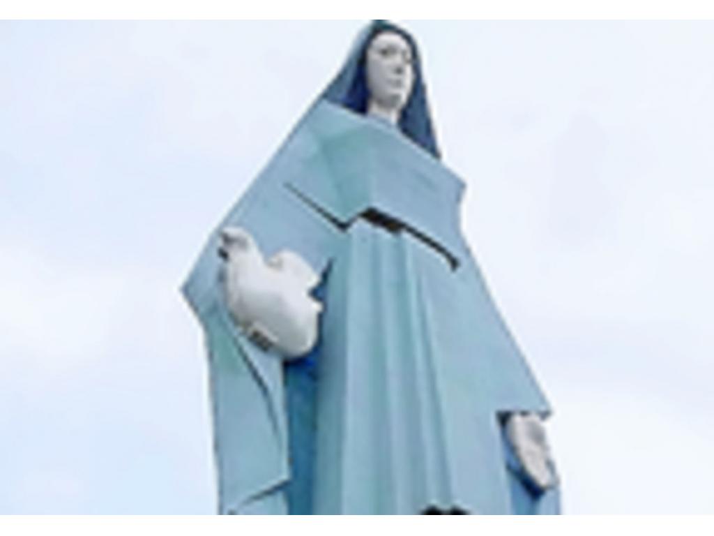 La estatua Cristo Redentor en Río de Janeiro, Brasil, cuenta con 38 metros de altura, y fue inaugurada el 12 de octubre de 1931.