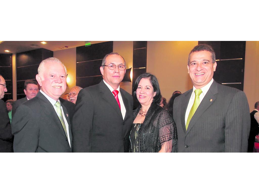 Félix Cuevas, Abdiel Cano, Aida de Cano y Carlos Alberto Vásquez.()