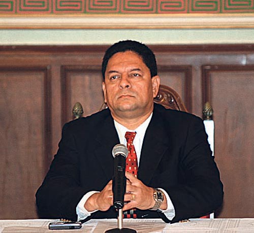 <p>Héctor Alemán</p>