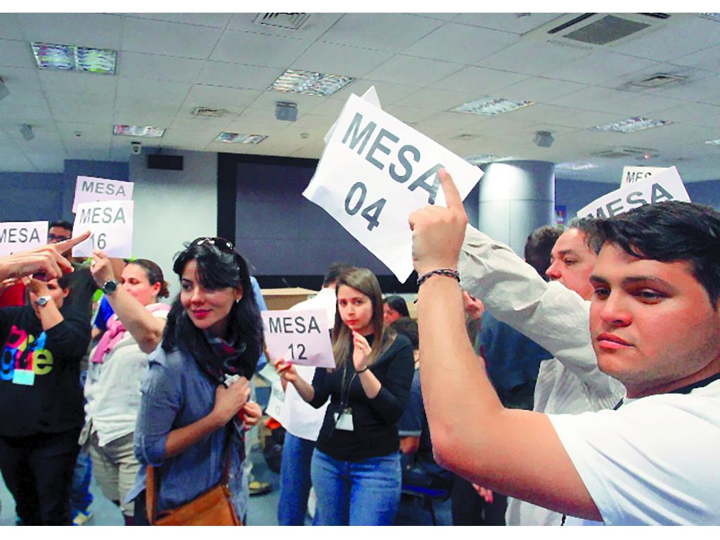 Oportunidad. En España estaban habilitados para votar unos 20 mil venezolanos.(EFE)