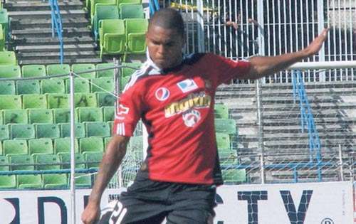 <p>Golpe. Va bien en los tiros libres.</p>
