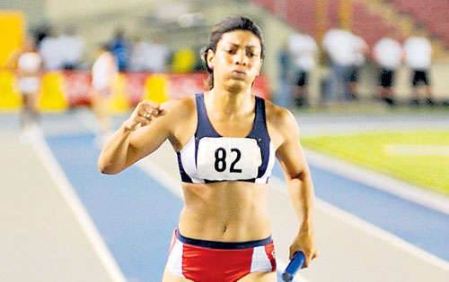 <p>Abandonó. Mardel Alvarado decidió retirarse de la pista.</p>