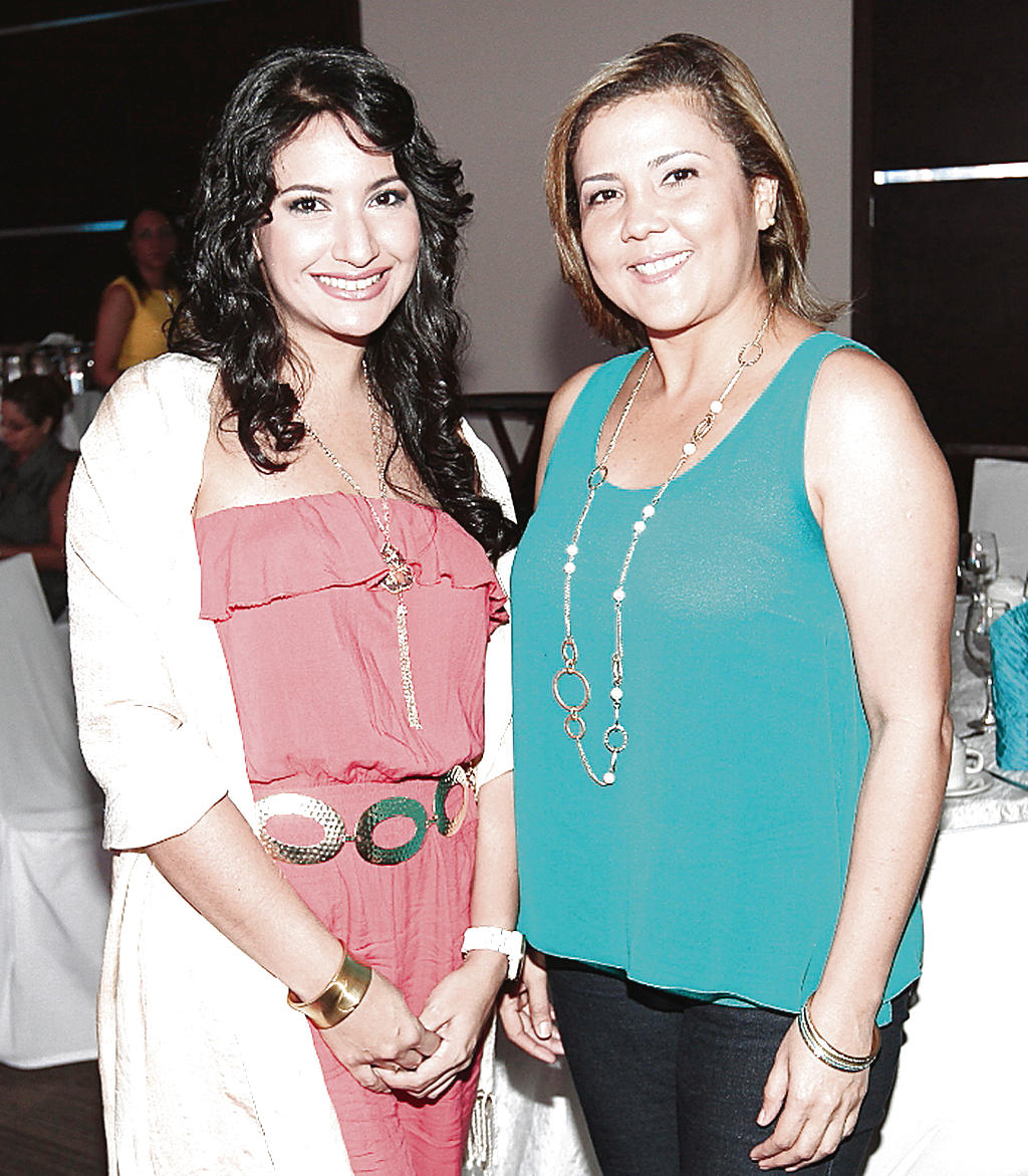 Liliana Paredes y Yobelis Caballero.()