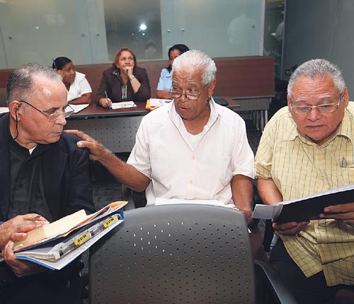 <p>Sindicalistas. Denuncian que no tienen fondos.</p>