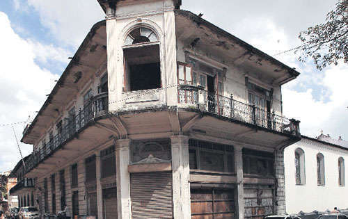 <p>Adoquines.En completo abandono</p>