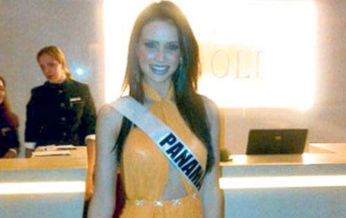 <p>Sáez rumbo a Tívoli a celebrar el cumpleaños de miss Australia.</p>