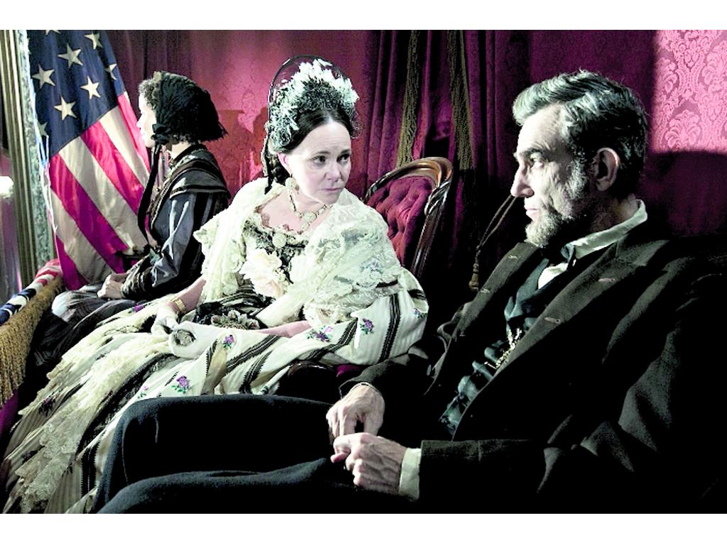 Mary Todd Lincoln es una figura que no se ha valorado lo suficiente, ni siquiera estudiado. Era una mujer muy formada, dentro de la formación que podían recibir las mujeres en esa época, expresó la actriz Sally Field. ()