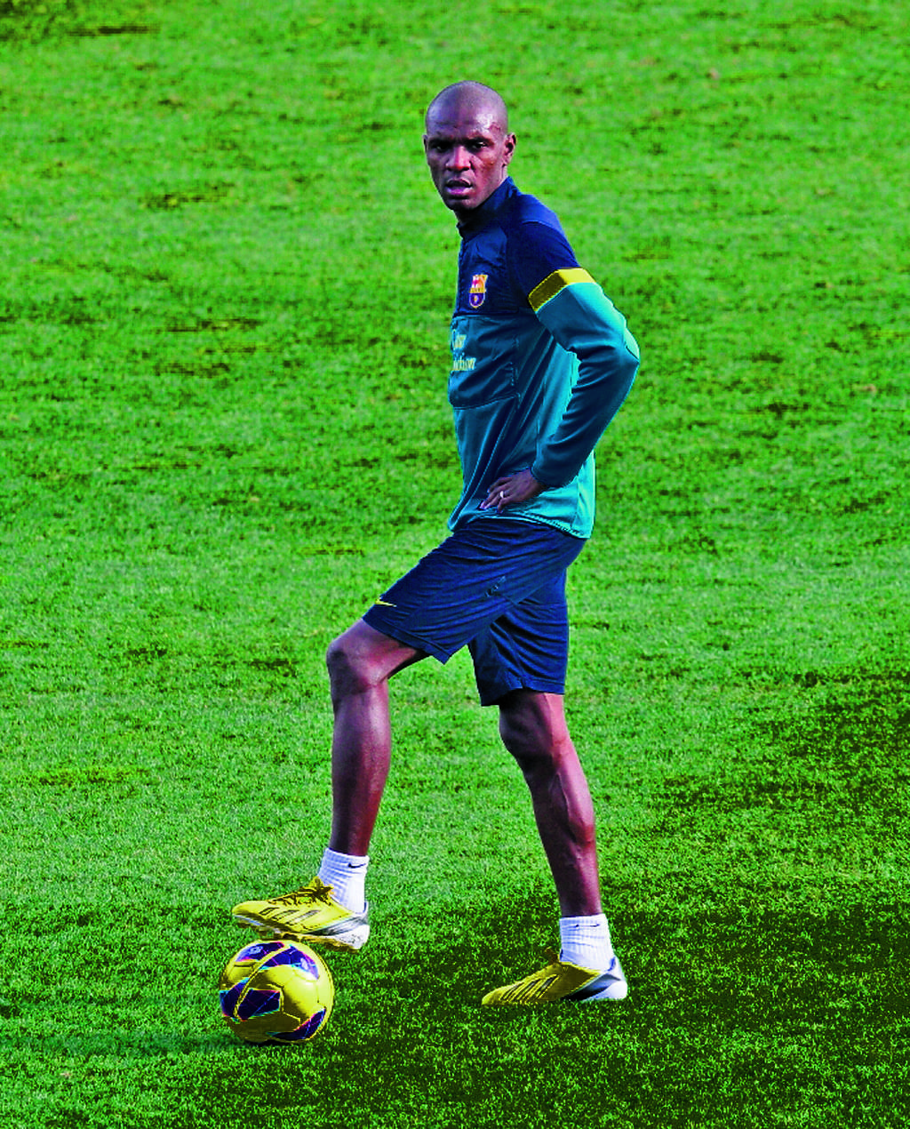 Trabajo. Eric Abidal ya se entrena con sus compañeros.(AP)