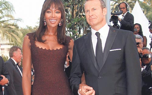 <p>Personalidad. La modelo británica Naomi Campbell junto a su novio, el ruso Vladimir Doronin.</p>