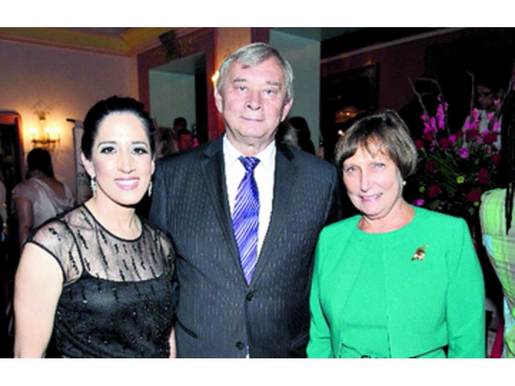 3. Ernesto Boyd, Evelina de Boyd, Adolfo Paredes y Francisco Linares.