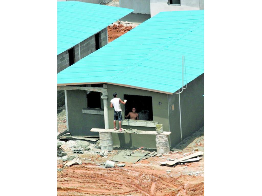 Aumento de tasas afecta construcción de casas económicas.(Archivo)