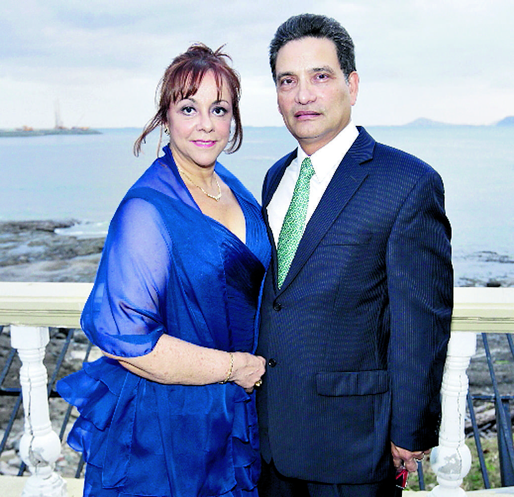 10. Aitzia y Luis Villareal.