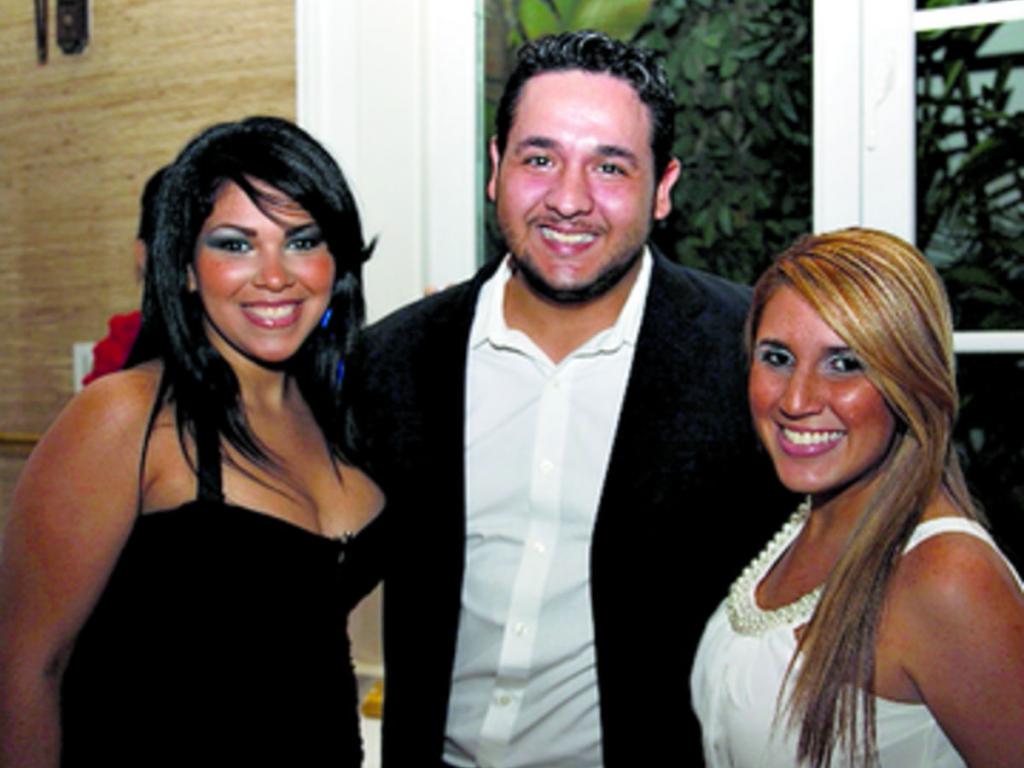 3. Marie McMurray, Rodrigo Velásquez y Betty Peralta.