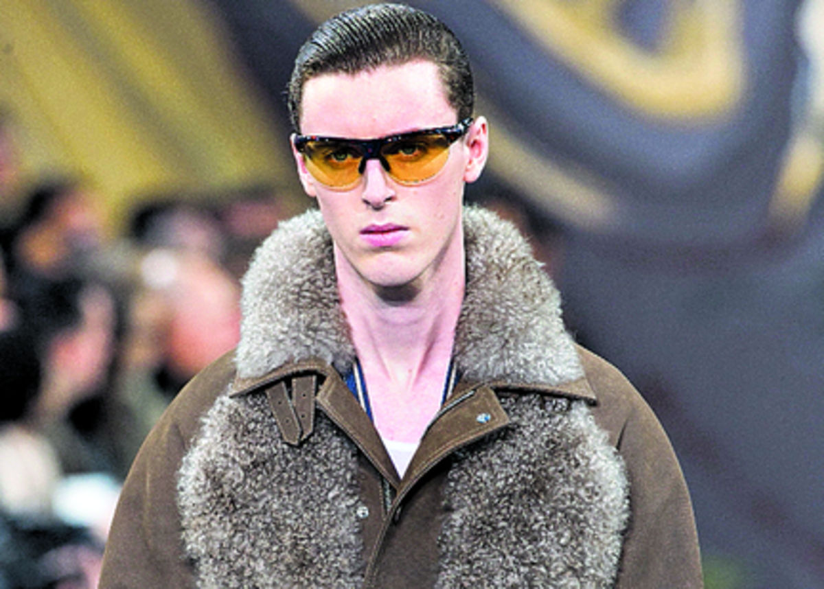 Textiles indígenas. Tejidos andinos con rayas finas y bandas anchas en un look totalmente azul. Los diseños con vicuña, alpaca y chinchilla se destacaron.