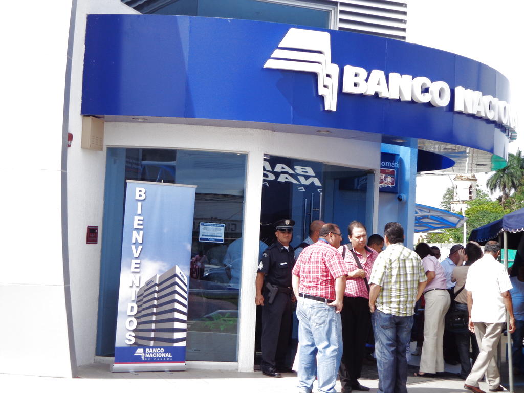 Nueva sucursal de Banco Nacional. Foto/Melquiades Vásquez<br>