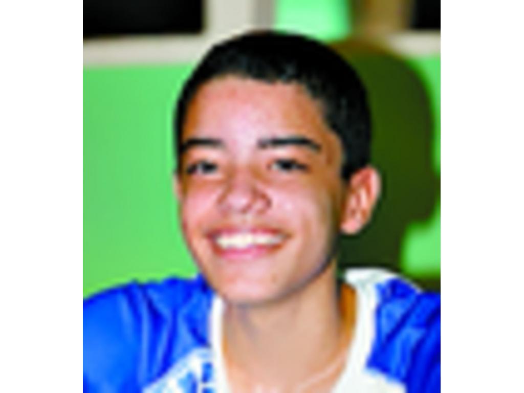 Me parece muy bueno, porque así los estudiantes tenemos más tiempo de divertirnos en la escuela practicando este deporte.