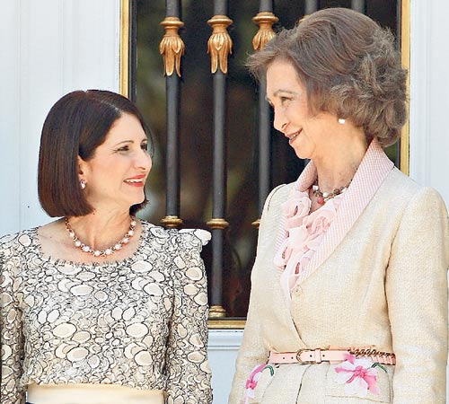 <p>La primera dama junto a Doña Sofía.</p>