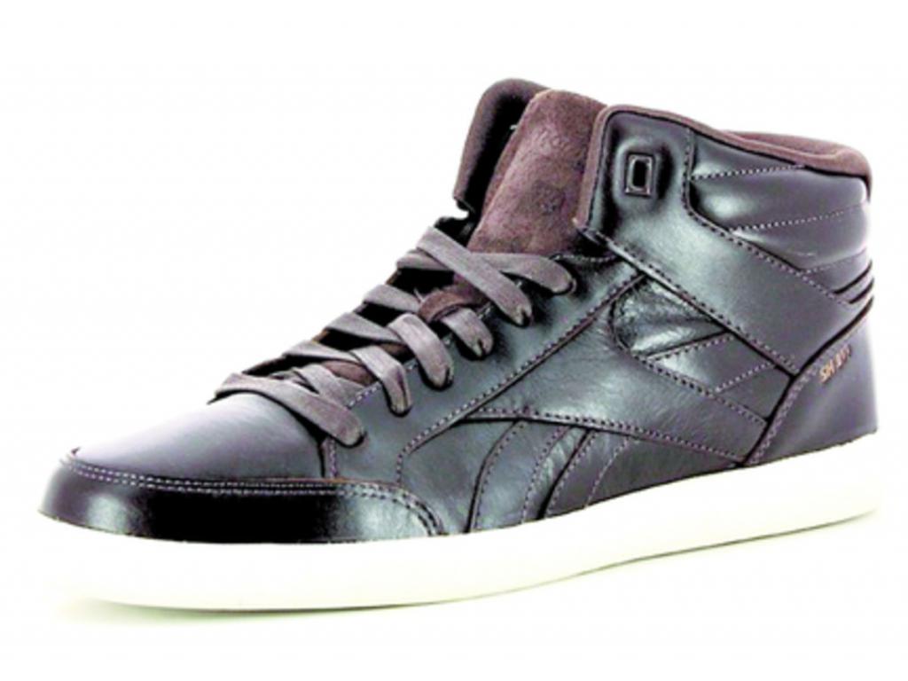 La marca de ropa deportiva y zapatillas Reebok está presentado sus productos para el otoño y el invierno. Te traemos estas zapatillas de cuero que son ideales para mantenerte seco en estos tiempos de lluvia.