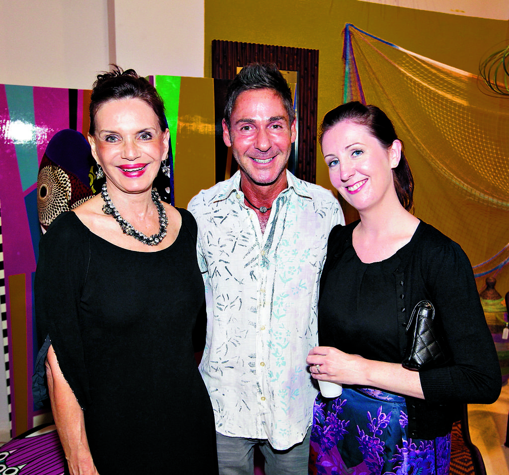 Jo Carol Pretto, Robert Elefant y Deborah O´Brien.()