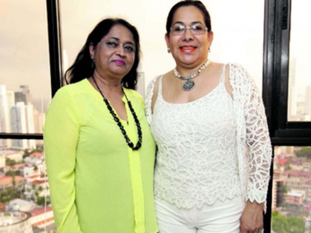 2. Alka Varma y Magaly Funes.