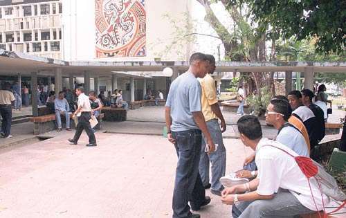 <p>Formación. Algunos se capacitan en la universidad. </p>