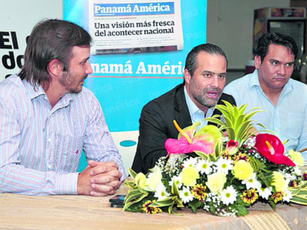 Ricardo Chanis y Santiago Fascetto animaron a los jóvenes.(Víctor Arosemena)