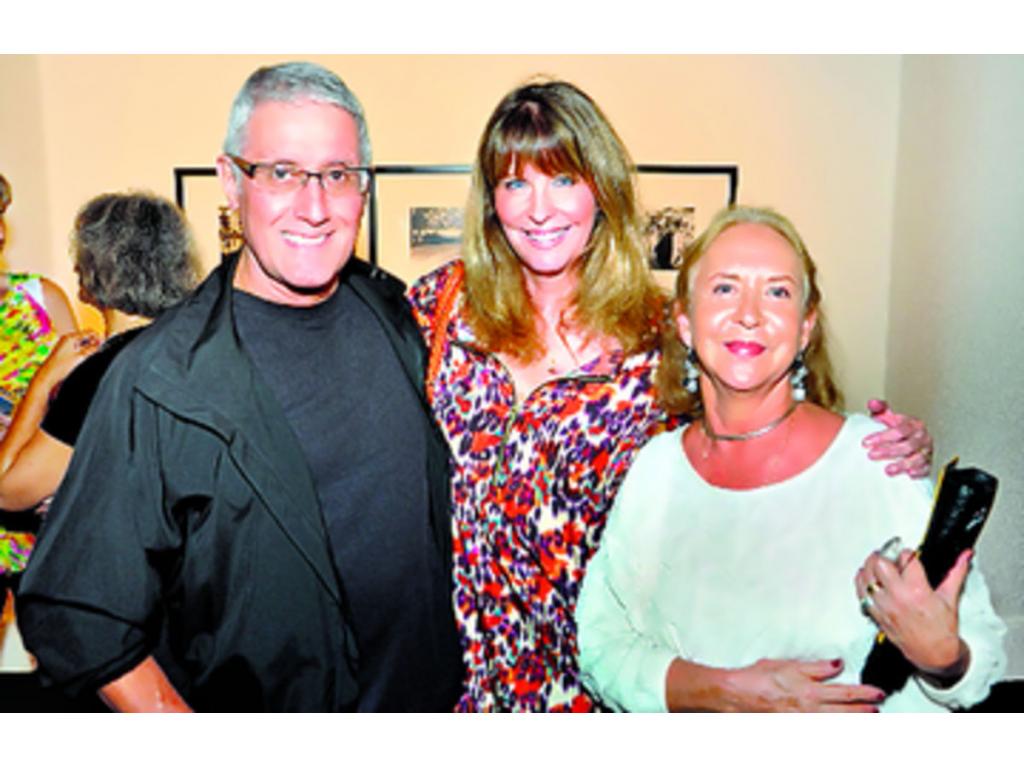 2. Eduardo Harker, Michelle de Haker y Alicia Viteri.