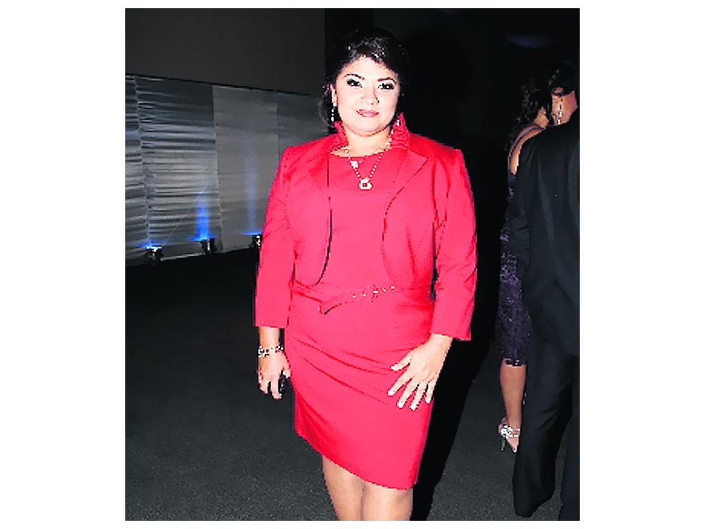 Luz María Noli()