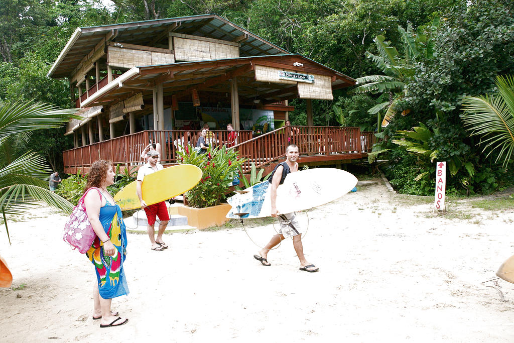 Surf. Red Frog es la mejor playa para practicar este deporte.(Andrés Villa)