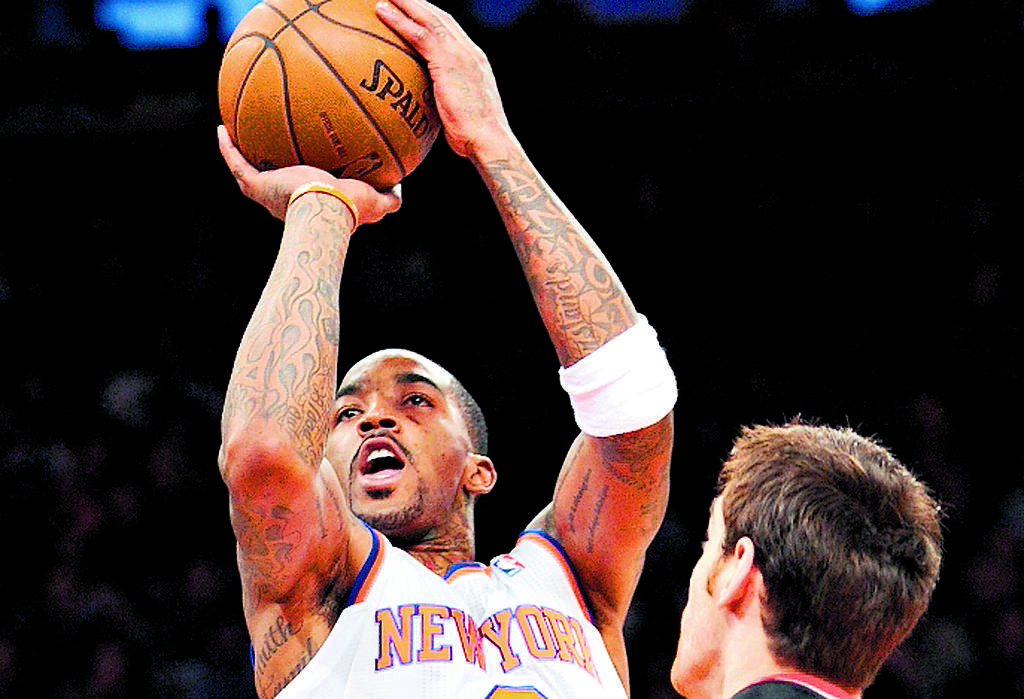Personaje. J. R. Smith durante su jugada.(AP)