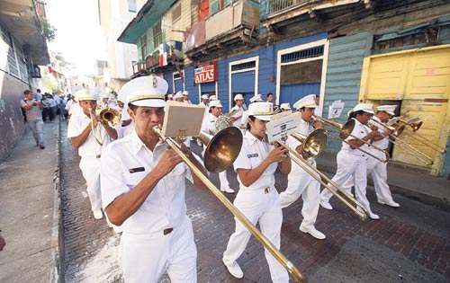<p>Música. La Banda Republicana entonó el Himno Nacional.</p>