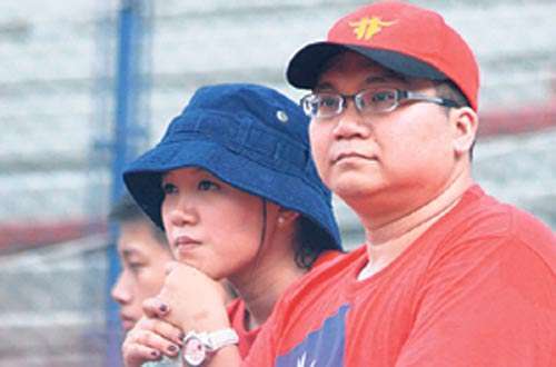 <p>Tristeza. Fanáticos de China Taipéi no pudieron ocultar su pesar por la derrota.</p>