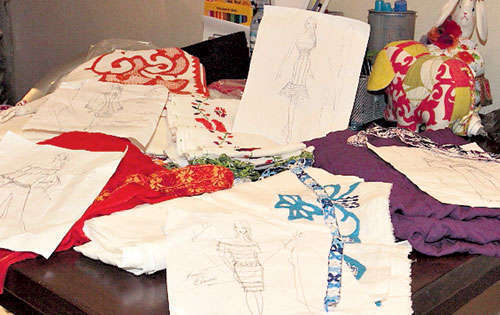 <p>Detalle. Cada dibujo tiene su tela y técnica a incorporar.</p>