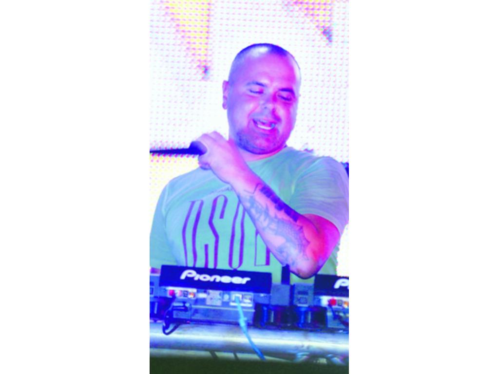 I-Nesta fue el primer artista que arrancó con esta festividad playera.